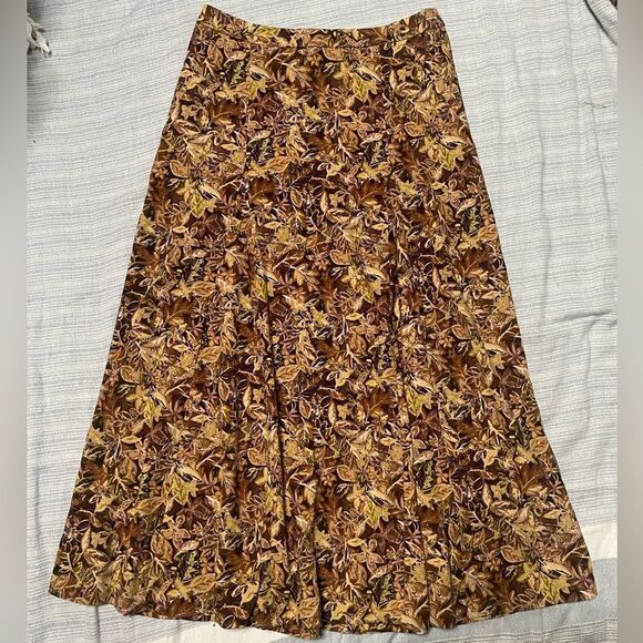Christopher & Banks Floral Skirt - Picture 2 of 9